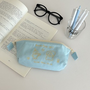 Clearance sale offer for pen cases: Instant delivery! High-quality appearance, large-capacity pen cases, multi-functional stationery bags, junior high school stationery boxes Application Scenario