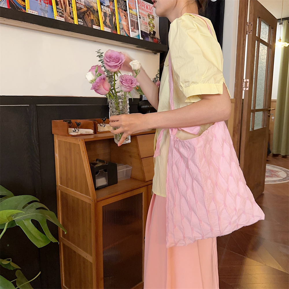 45153 Korean version pleated diamond-shaped bag for women, new casual large-capacity commuter underarm bag, crossbody single-shoulder bag for women full figure