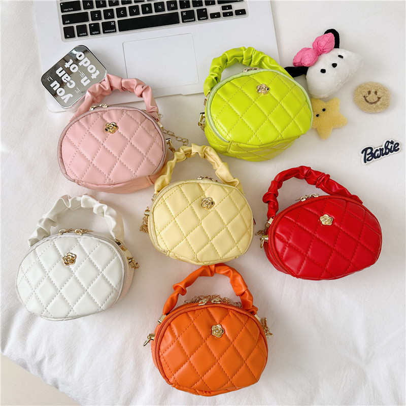 New cute girl's loose change bag, Korean-style stylish girls' crossbody bag, personalized, trendy, simple and mini accessory bag details Picture