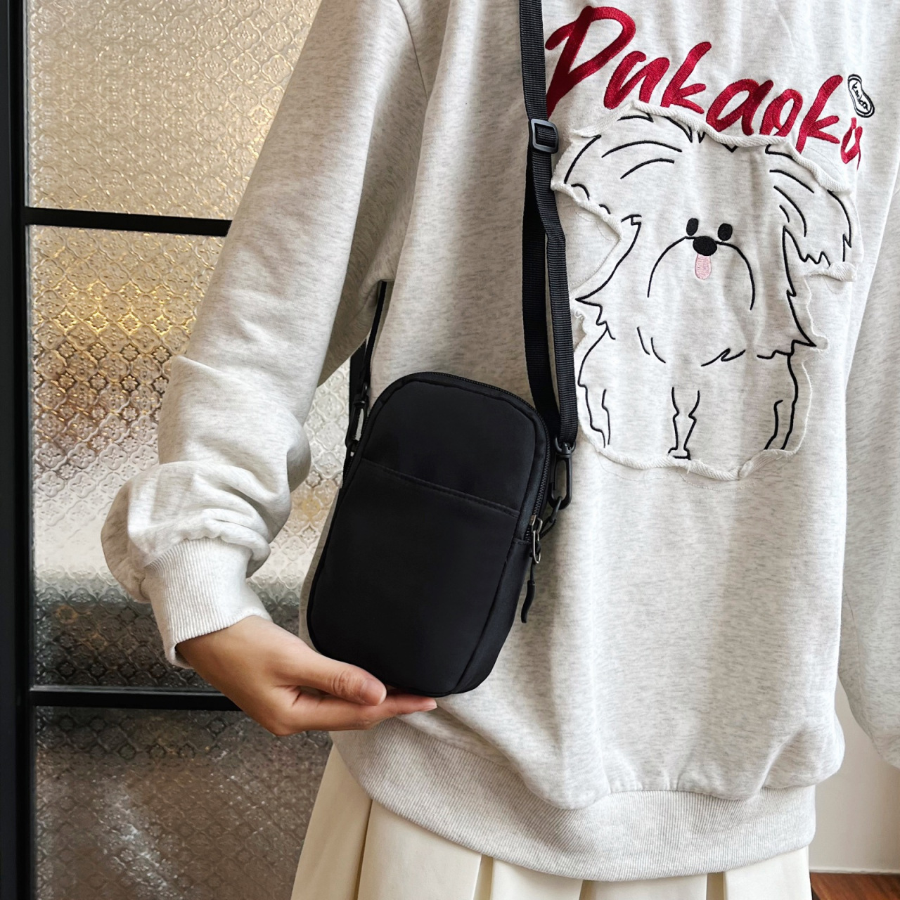 ins trendy brand versatile single-shoulder bag, new sporty and casual solid-color small backpack, simple women's couple crossbody bag wholesale Specification drawing