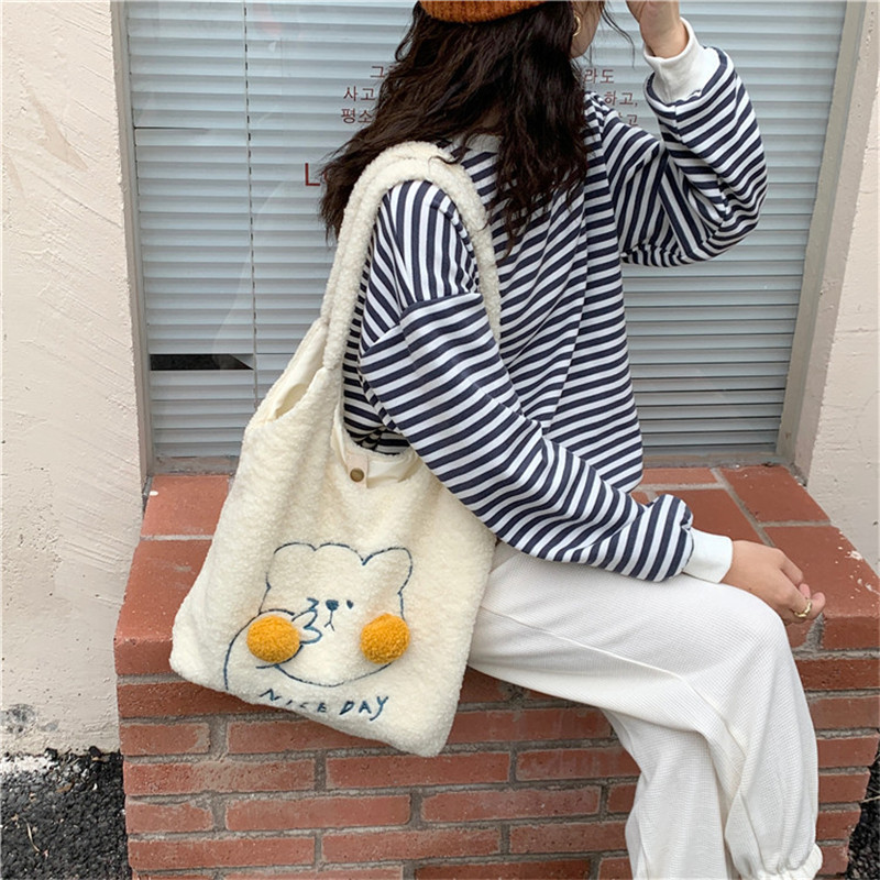 110191 Autumn/Winter New ins Cute pom-pom blush Bear shoulder bag, Student plush vest bag, Tote bag Application Scenario