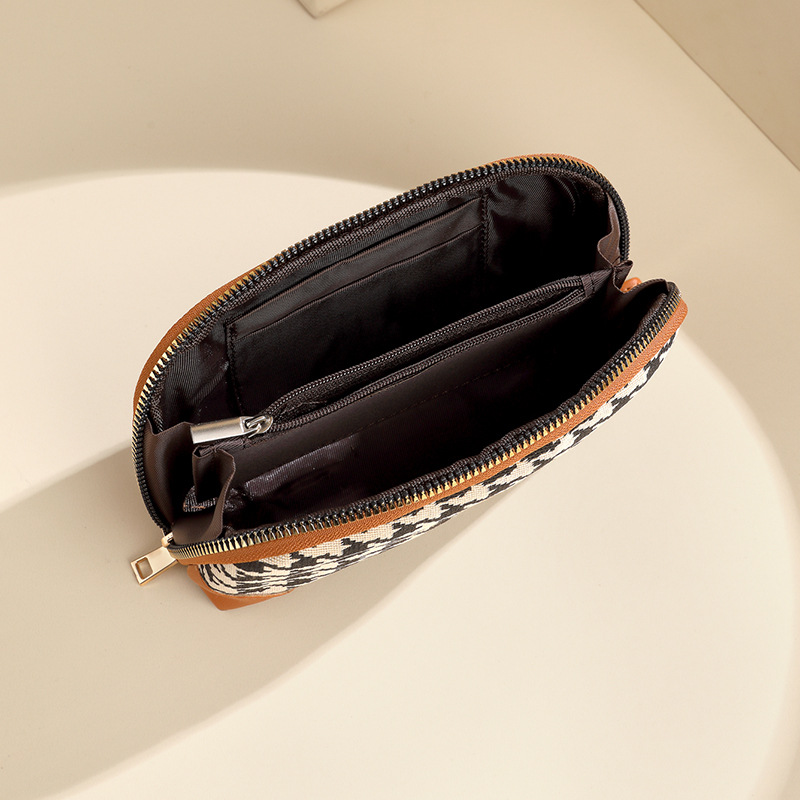 New type of coin purse, women's wallet, clutch bag, long women's clutch bag, fashionable, elegant, high-end portable handbag Application Scenario