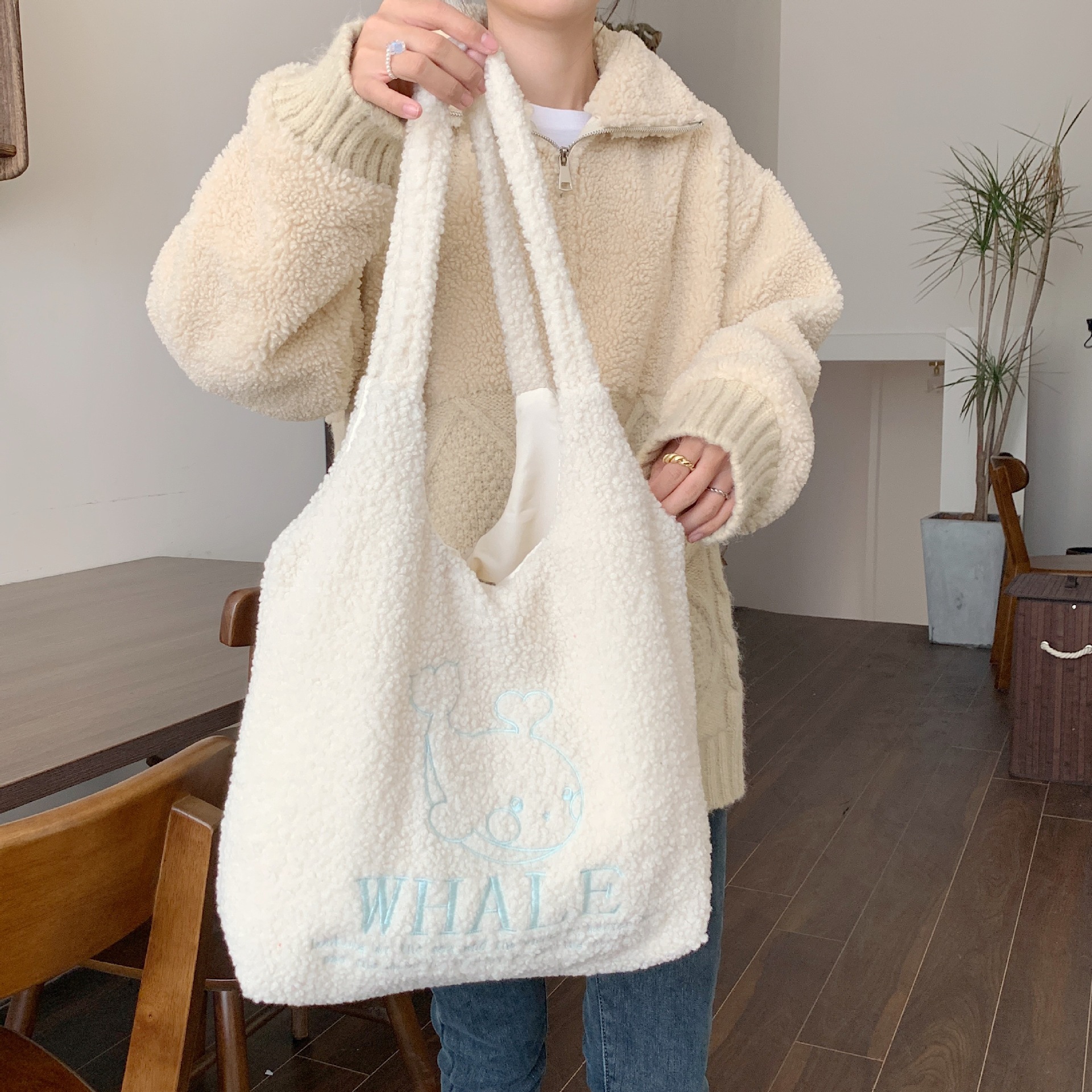 210121 Japanese-style crossbody cute girl's vest bag for autumn and winter, new sweet student-embroidered single-shoulder tote Specification drawing