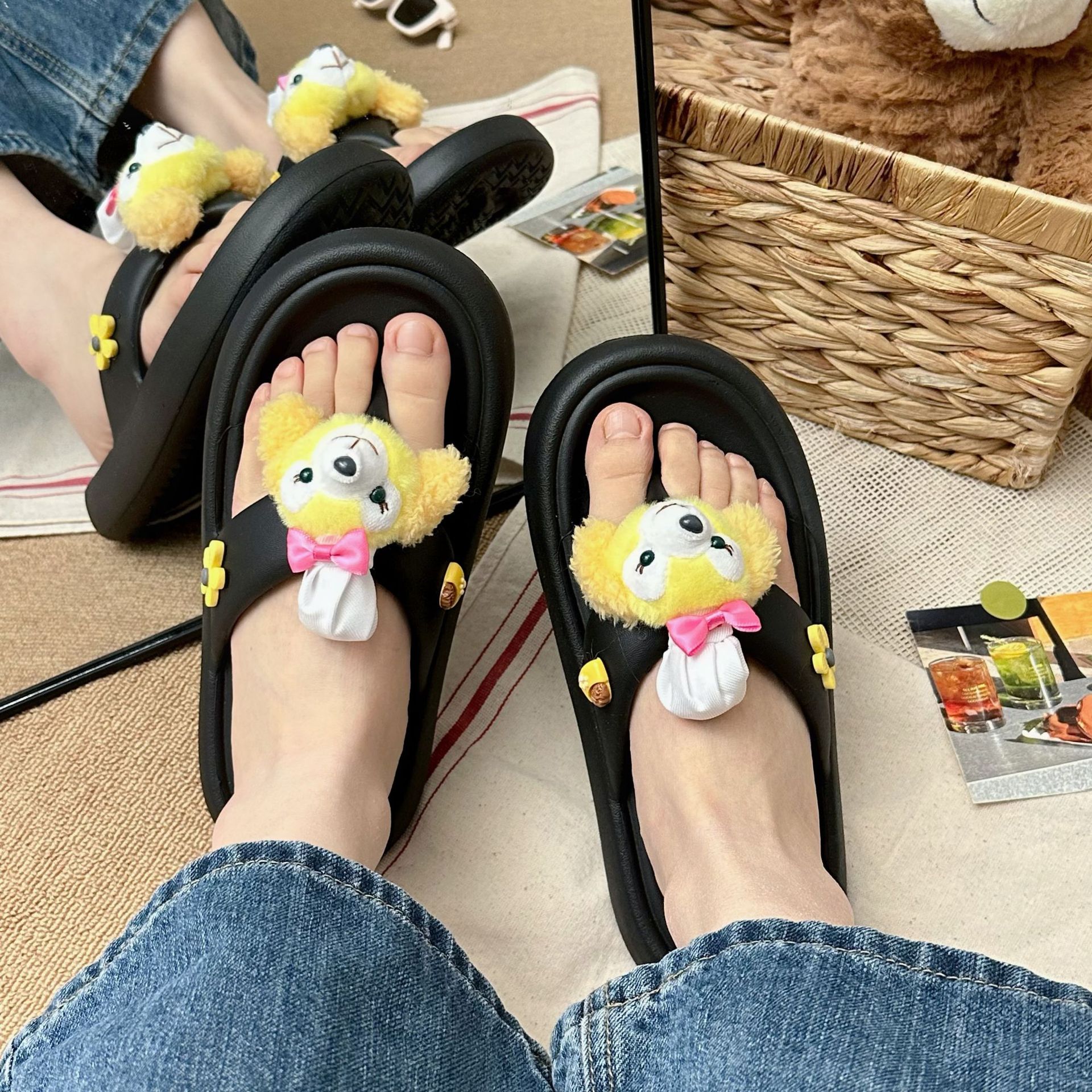 Cartoon chef dog flip-flops, summer beach flip-flops, comfortable flat and versatile slippers for home and travel details Picture