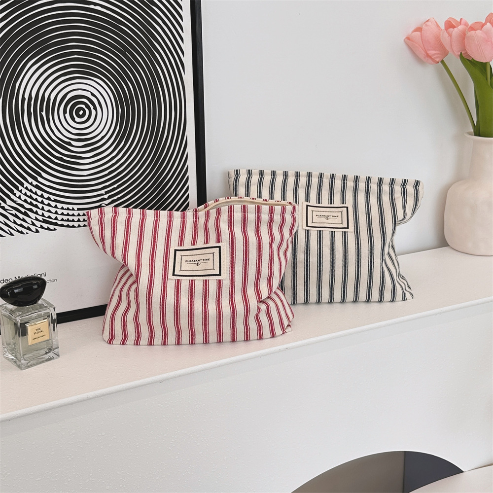 311024 ins Early Autumn Retro striped makeup bag, Large Capacity Toiletry bag, Travel Portable Cosmetics Storage bag full figure