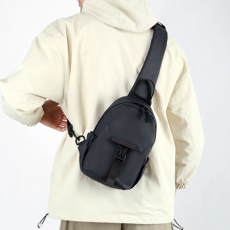 New fashionable crossbody bag, men's chest bag, large-capacity, lightweight and simple backpack, casual single-shoulder bag, men's trendy bag Specification drawing