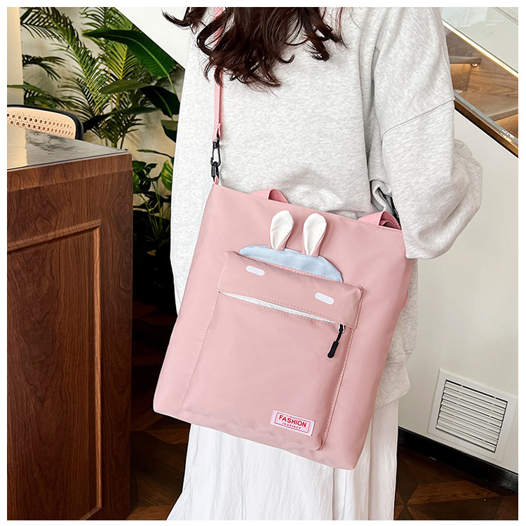 Korean style versatile single-shoulder bag 2024 New large-capacity casual bag for primary and secondary school students, ladies' ins style crossbody bag Application Scenario