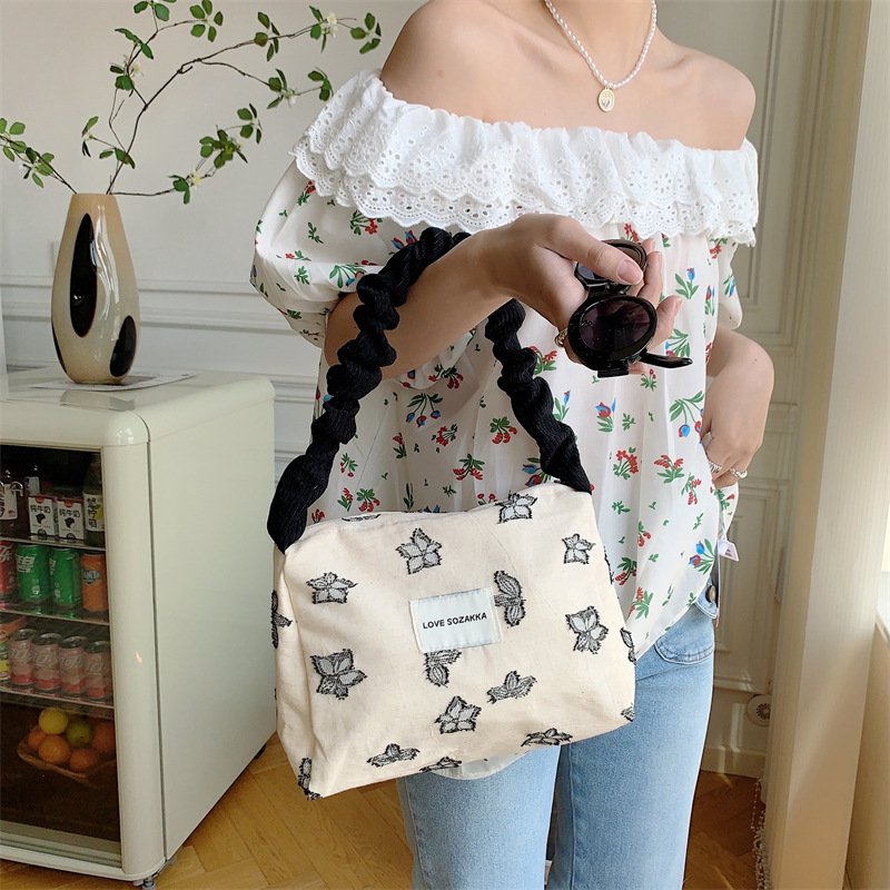 3481 New textured canvas shoulder bag, pleated retro underarm bag, hand-held shopping bag, artistic tote bag for women Item Picture