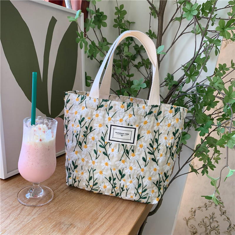 11262 INS Korean Style sweet embroidered Daisy flower handbag, snack storage, bento bag, hand-held mommy bag Specification drawing