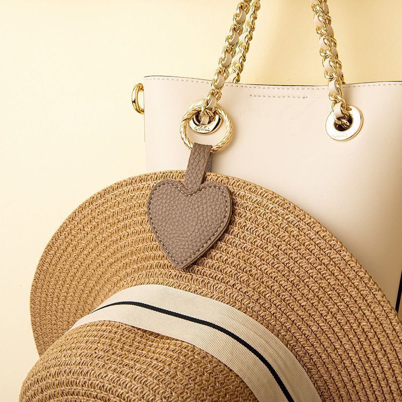 PU leather round magnetic hat clip, outdoor sun hat anti-loss clip, travel hat storage, bag pendant Specification drawing