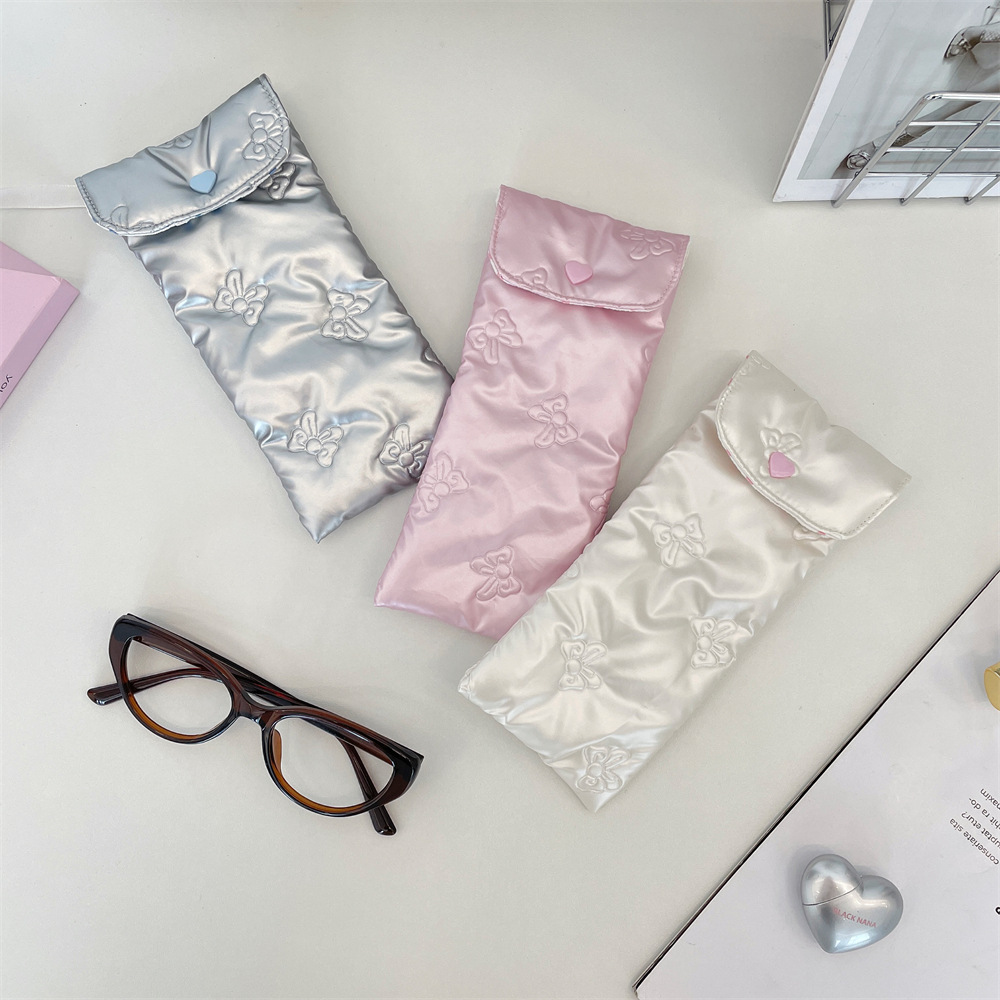 5755 PU Bow eyeglass storage Bag, a portable cotton-filled soft sunglasses and eyeglass storage bag for girls details Picture