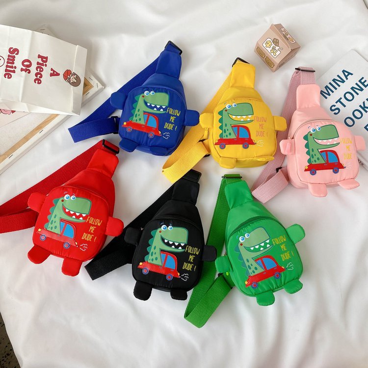 Children's crossbody bag, fashionable boys' and girls' cartoon cute chest bag, cute baby shoulder bag, Korean version mini travel accessory bag full figure