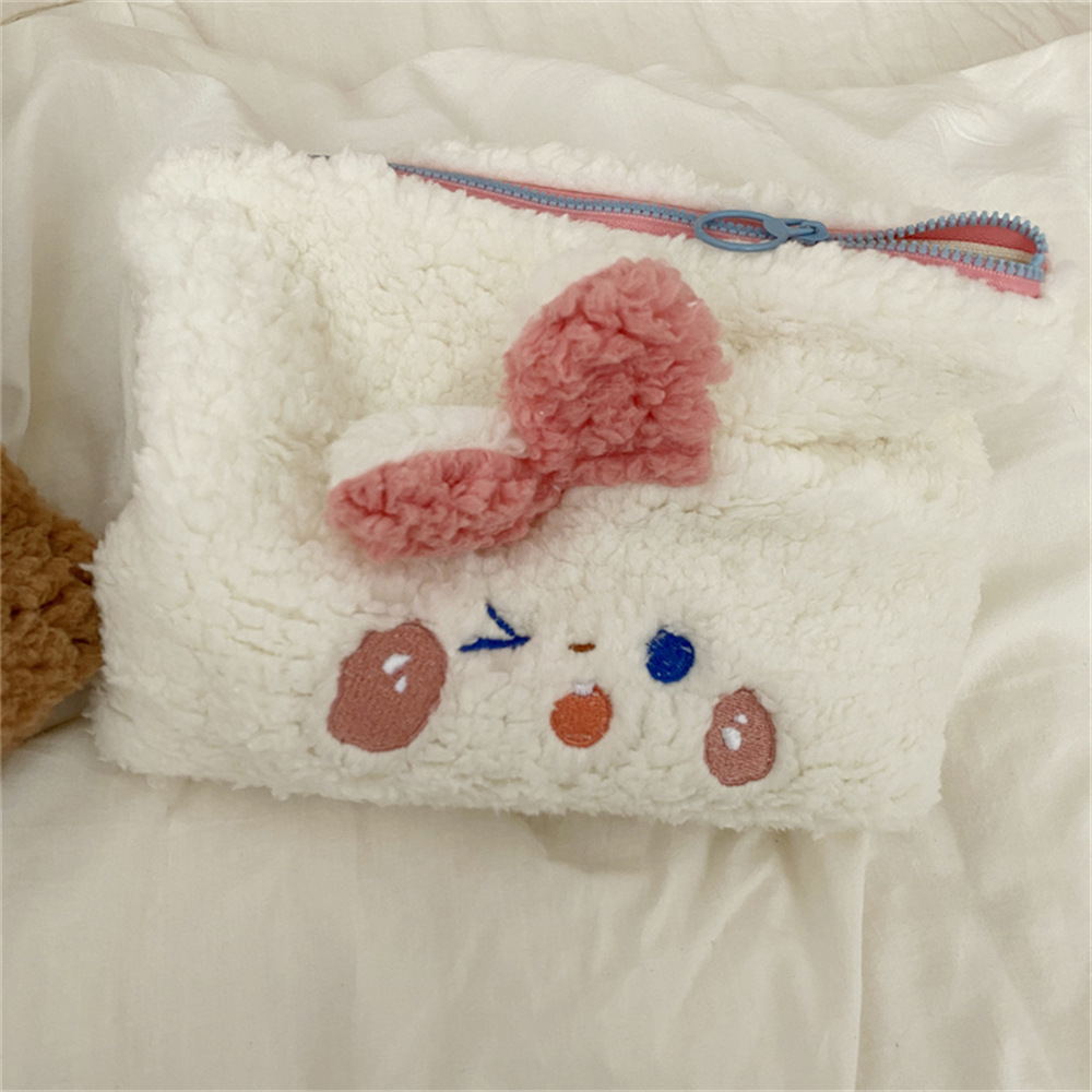 110163 Soft and cute rabbit large-capacity storage bag, embroidered loose change storage, portable, high appearance level travel bag full figure
