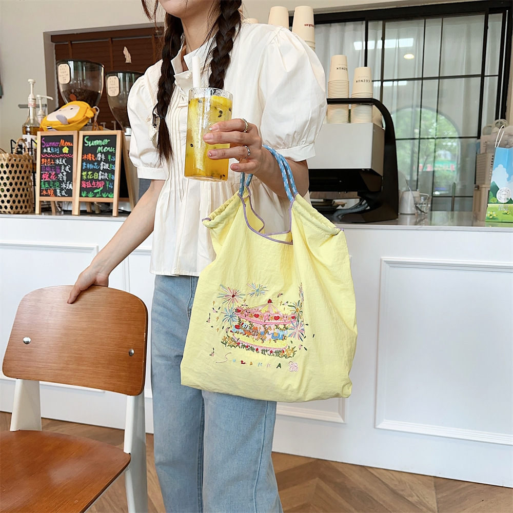 45242 Exquisite embroidered hand-held Oxford bag, cartoon shopping bag, handbag, hand-held storage bag when going out for shopping details Picture