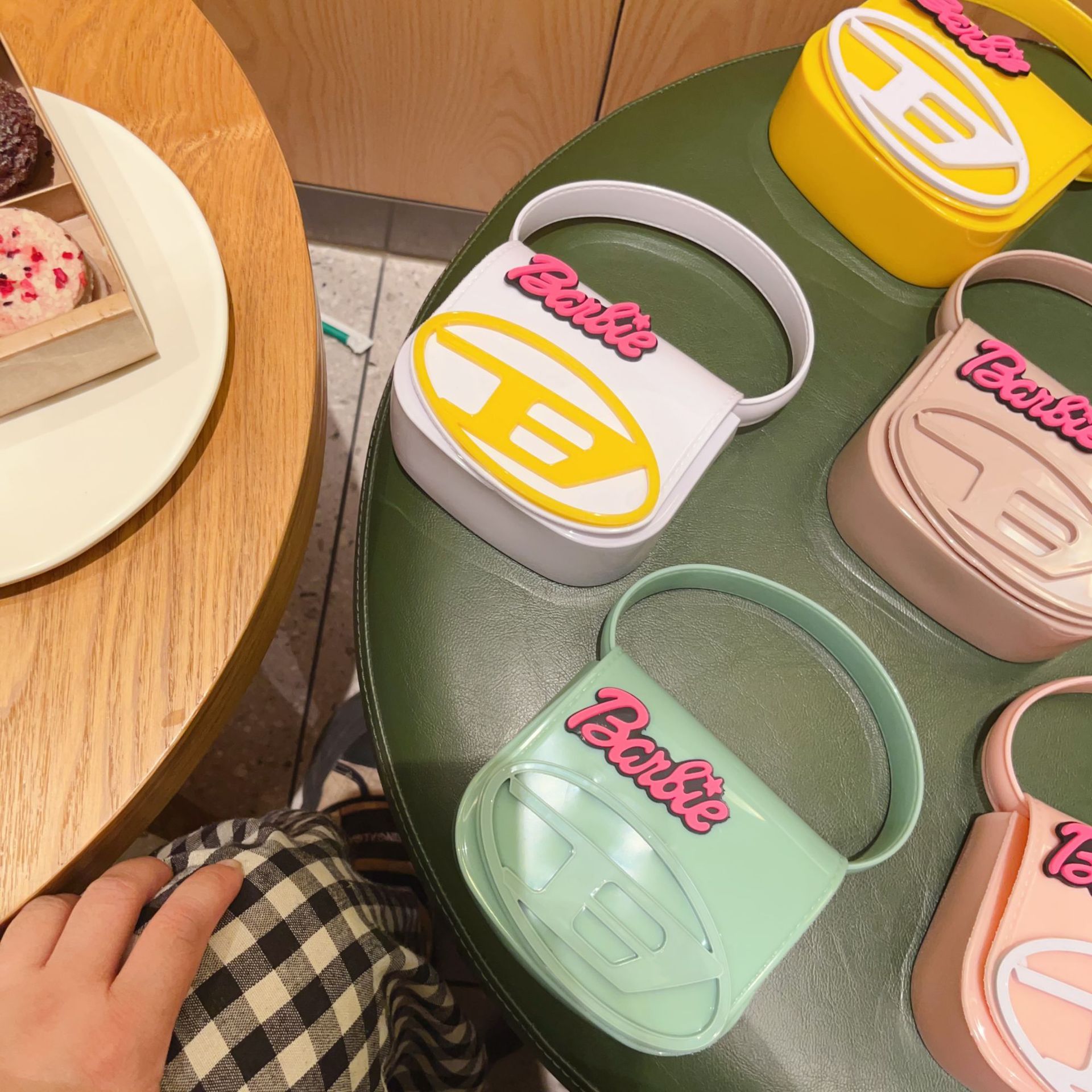 2025 Fashion New letter Jelly Bag Mini Simple PVC fashion single-shoulder crossbody women's Bag DIY Makeup bag details Picture