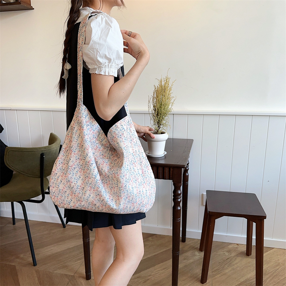 13165 Korean-style ins floral women's bag, fashionable canvas bag, large-capacity crossbody underarm bag, casual single-shoulder bag details Picture