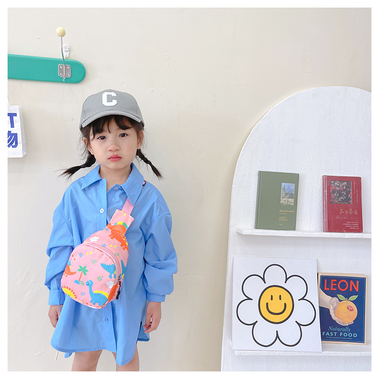 Children's bags, cute and playful dinosaur print baby coin purse, mother and baby supply, new foreign trade boys' and girls' chest bags Specification drawing