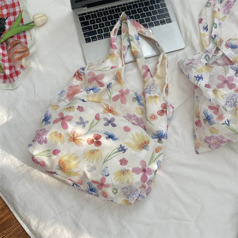 5381 Spring/Summer New mesh flower single-shoulder bag, thin fairy hand-held bag, large capacity vest bag Application Scenario