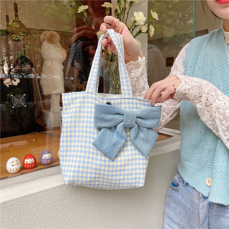 13141 New fresh checkered bow hand-held bento bag, cute girl Japanese-style student handbag wholesale Application Scenario