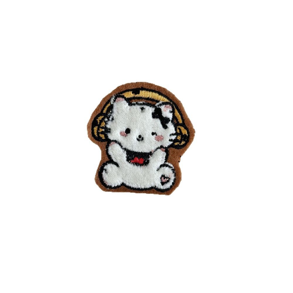L5342 Cartoon plush embroidered little cat animal fabric stickers clothes brooches pendants bags decorative badges Item Picture