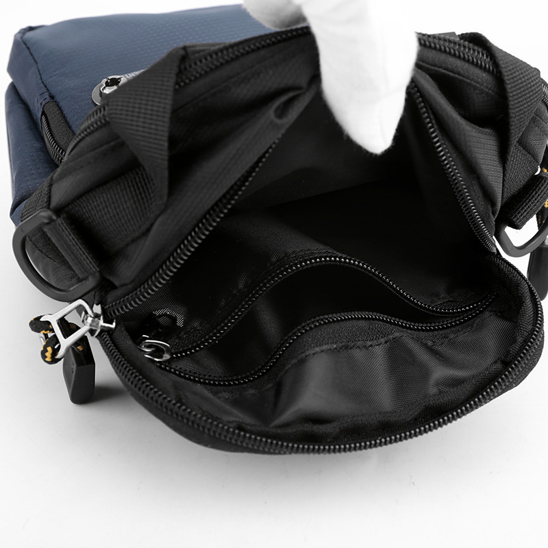 New water-resistant nylon fabric men's bag, outdoor travel single-shoulder crossbody bag, simple and casual waist bag, street small bag Item Picture