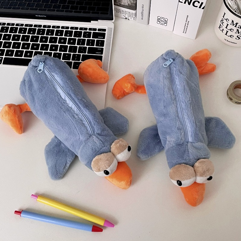 Creative cartoon bird plush pen case, high appearance level, soft and cute, soothing and stress-relieving doll stationery storage bag, stationery pen case Specification drawing