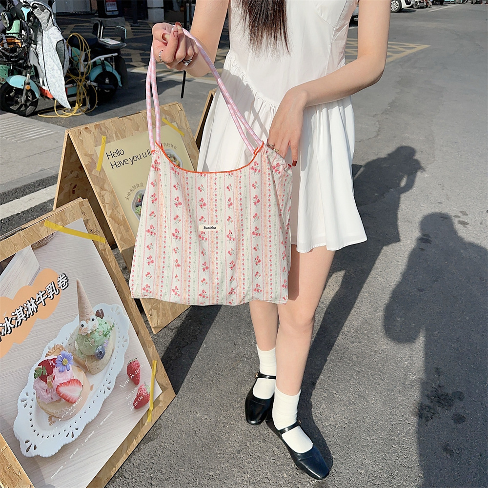 35243 Casual Korean-style printed sweet single-shoulder tote bag, student large-capacity handbag, commuter and work bag Specification drawing