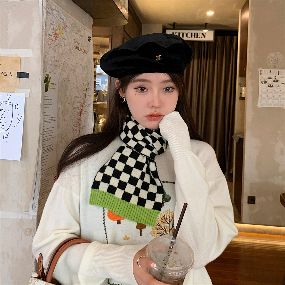 11084 Autumn and Winter checkerboard color-blocking soft and glutinous knitted woolen scarf for women, Korean-style warm, versatile and high-end neck full figure