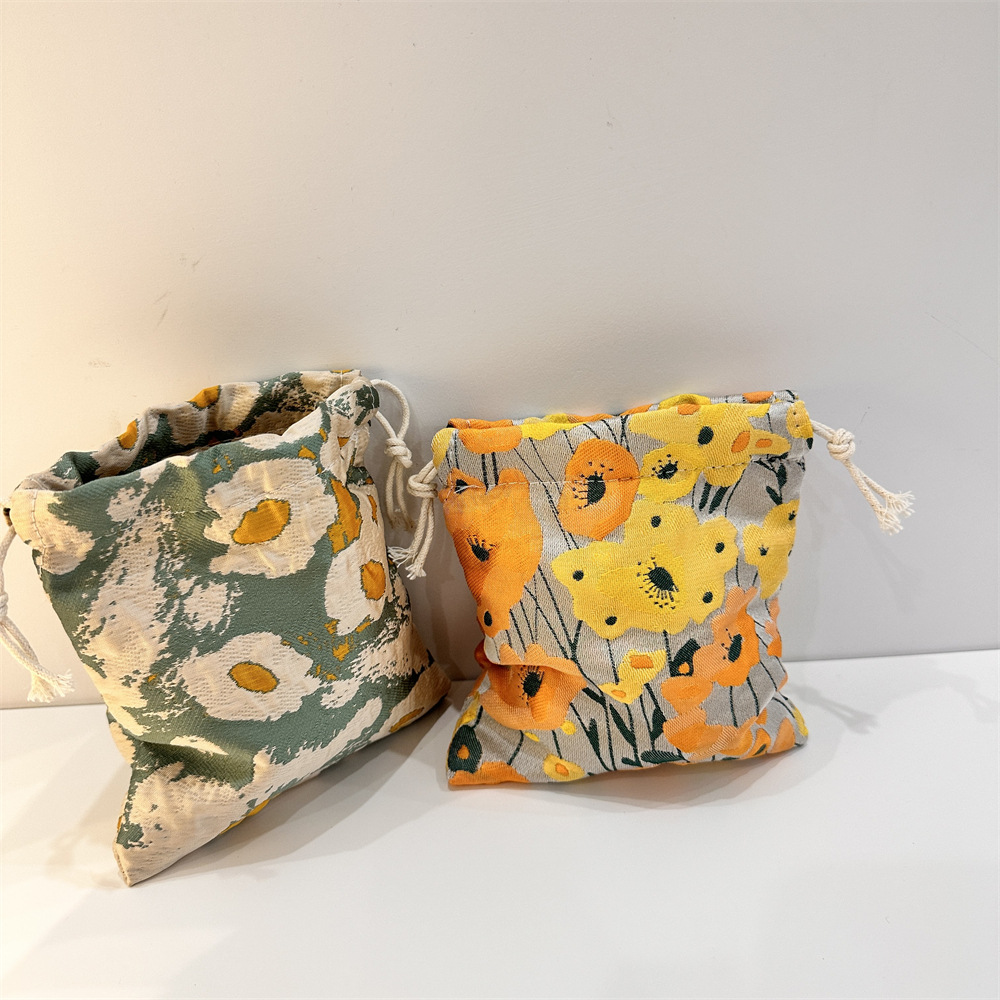 3855 Floral drawstring drawstring opening storage bag, travel sorting and organizing bag, portable makeup bag, mobile phone small cloth bag full figure