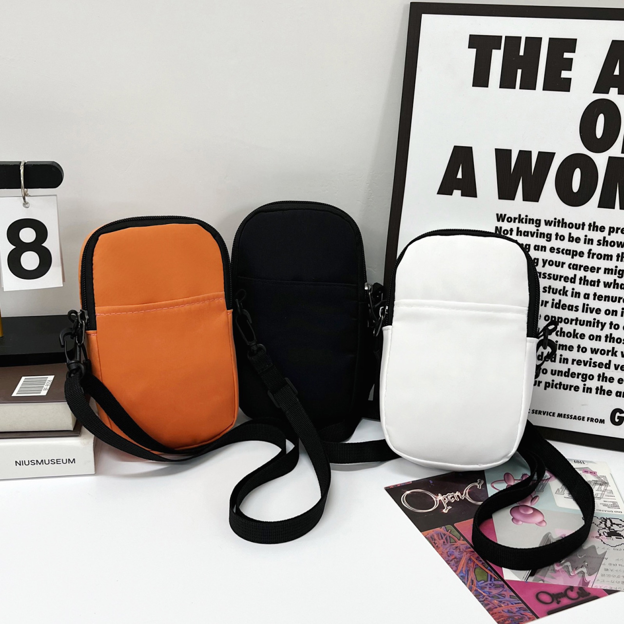 ins trendy brand versatile single-shoulder bag, new sporty and casual solid-color small backpack, simple women's couple crossbody bag wholesale full figure