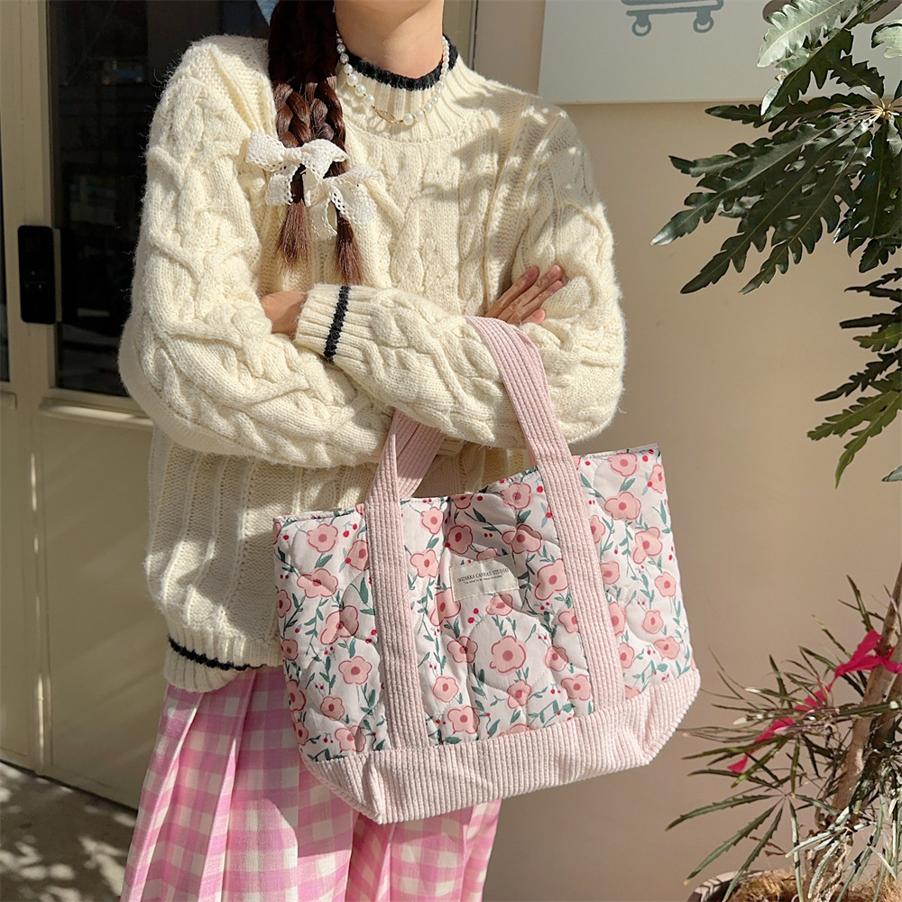 310263 ins quilted cotton patchwork vintage flower handbag, commuting storage bag, bento bag, soft hand handbag full figure