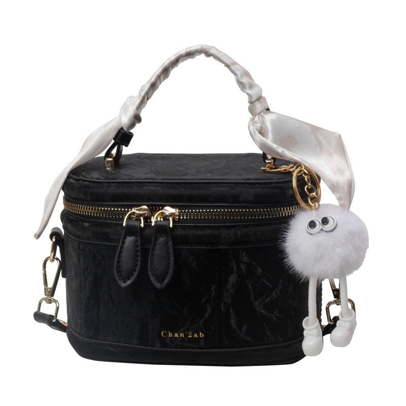 New small bag for women 2024, fashionable and stylish hand-held silk scarf box bag, retro texture, versatile commuting crossbody bag Item Picture