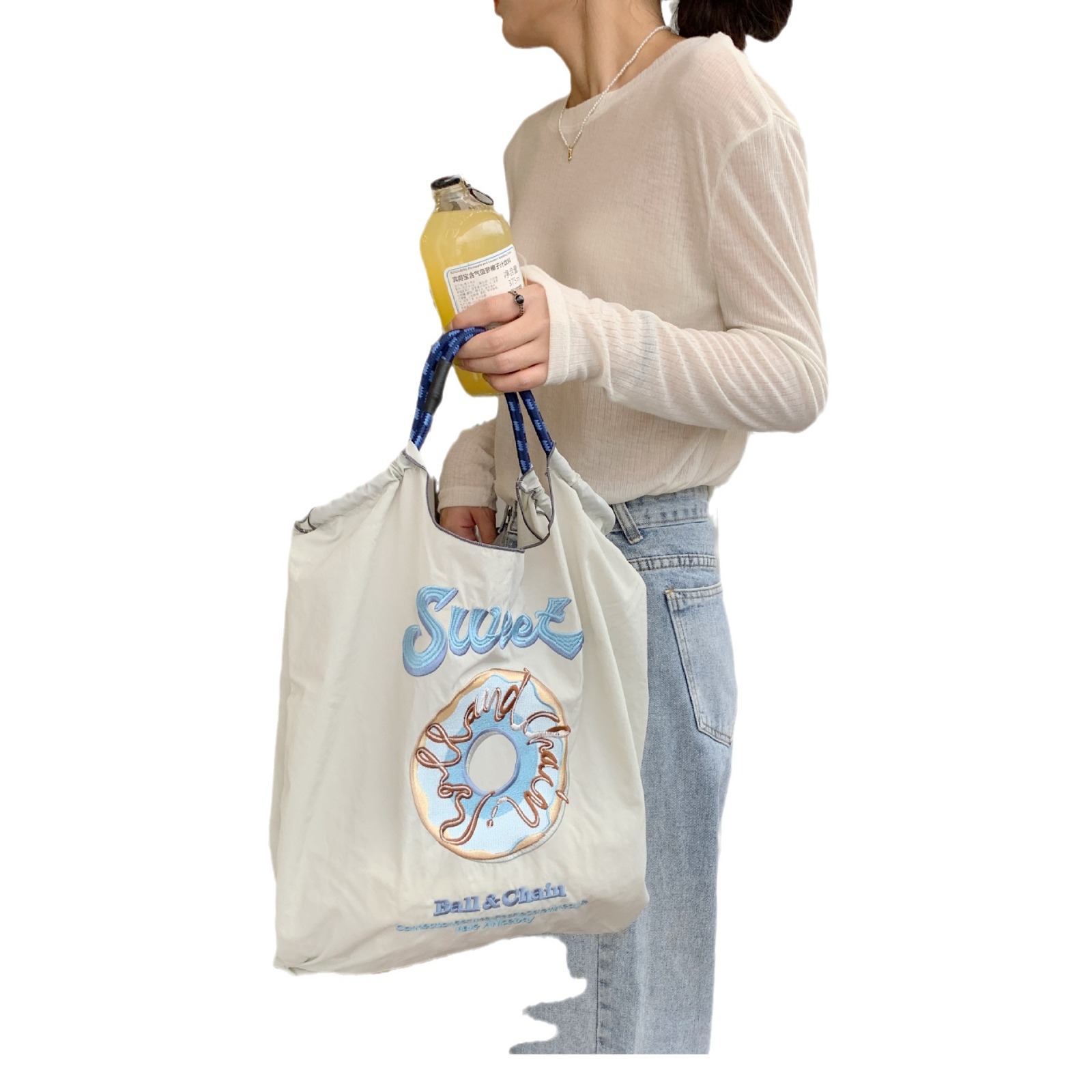 24271 Popular Japanese niche embroidered shopping bag, nylon handbag, student shoulder bag, eco-friendly bento bag Item Picture