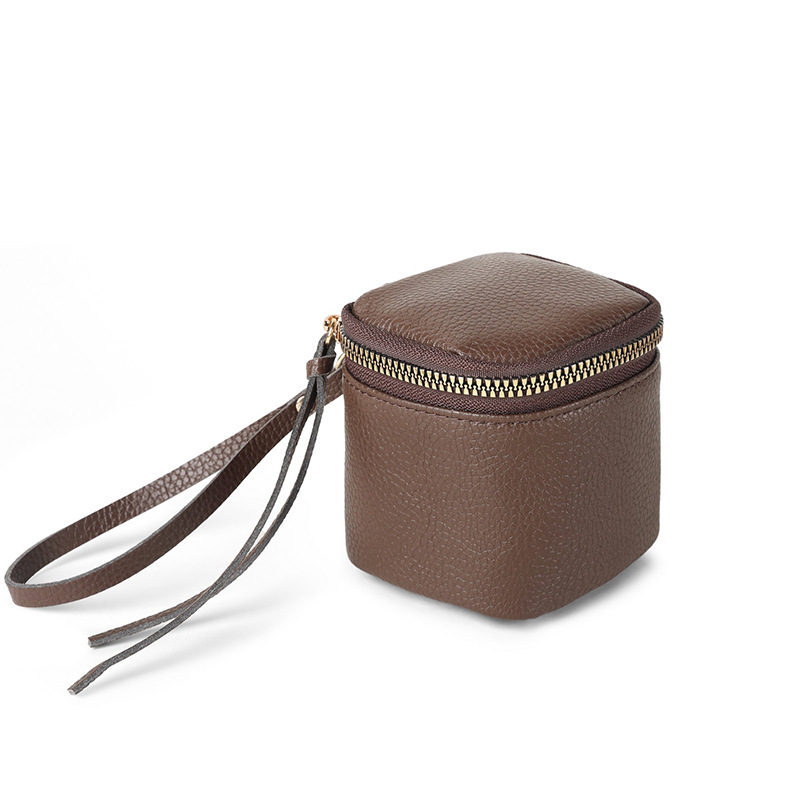Retro leather makeup bag, lipstick, loose change storage bag, portable travel storage bucket, personalized mini round coin purse Item Picture