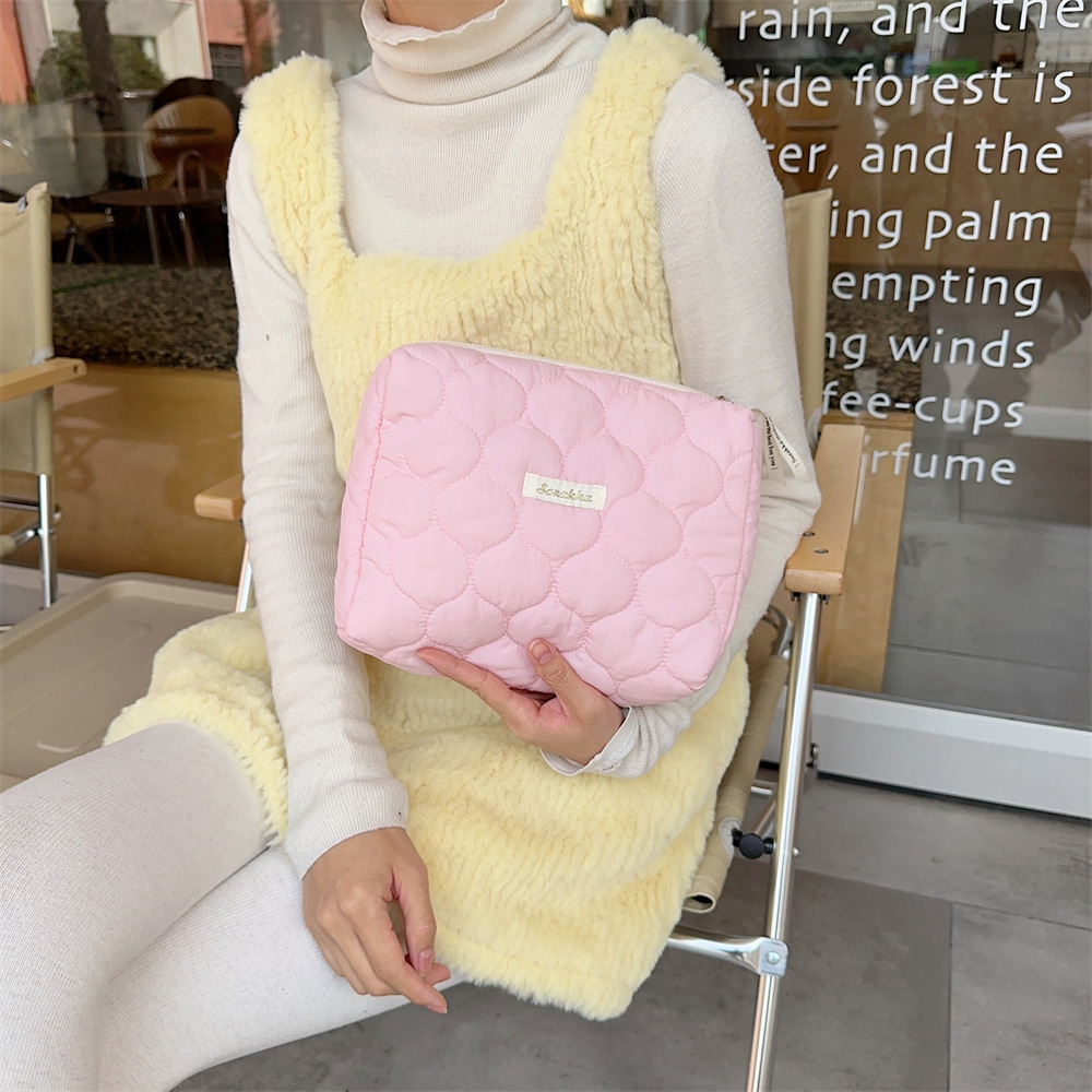 31293 Soft and tender yellow cosmetic bag, high-end large-capacity portable cosmetic storage bag for women, hand-held bag details Picture