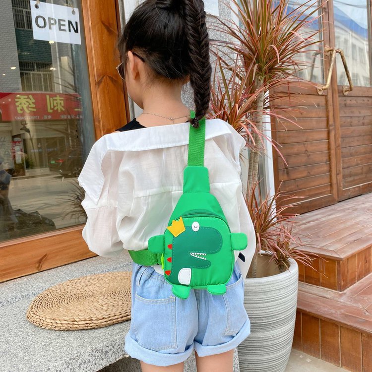 Children's crossbody bag, fashionable boys' and girls' cartoon cute chest bag, cute baby shoulder bag, Korean version mini travel accessory bag Specification drawing