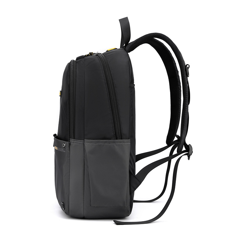 New outdoor travel backpacks, fashionable men's backpacks, business computer and laptop backpacks, student bags and sports bags Specification drawing