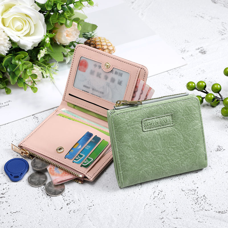 The new 2024 Korean student retro folding wallet with a forest-style buckle is a three-dimensional and portable wallet Specification drawing