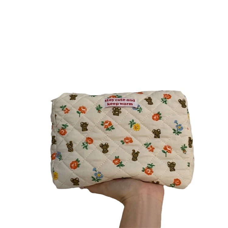 ins Korean flower bear Little rabbit makeup bag, pen case, large capacity portable travel toiletry bag, and miscellaneous storage bag Item Picture