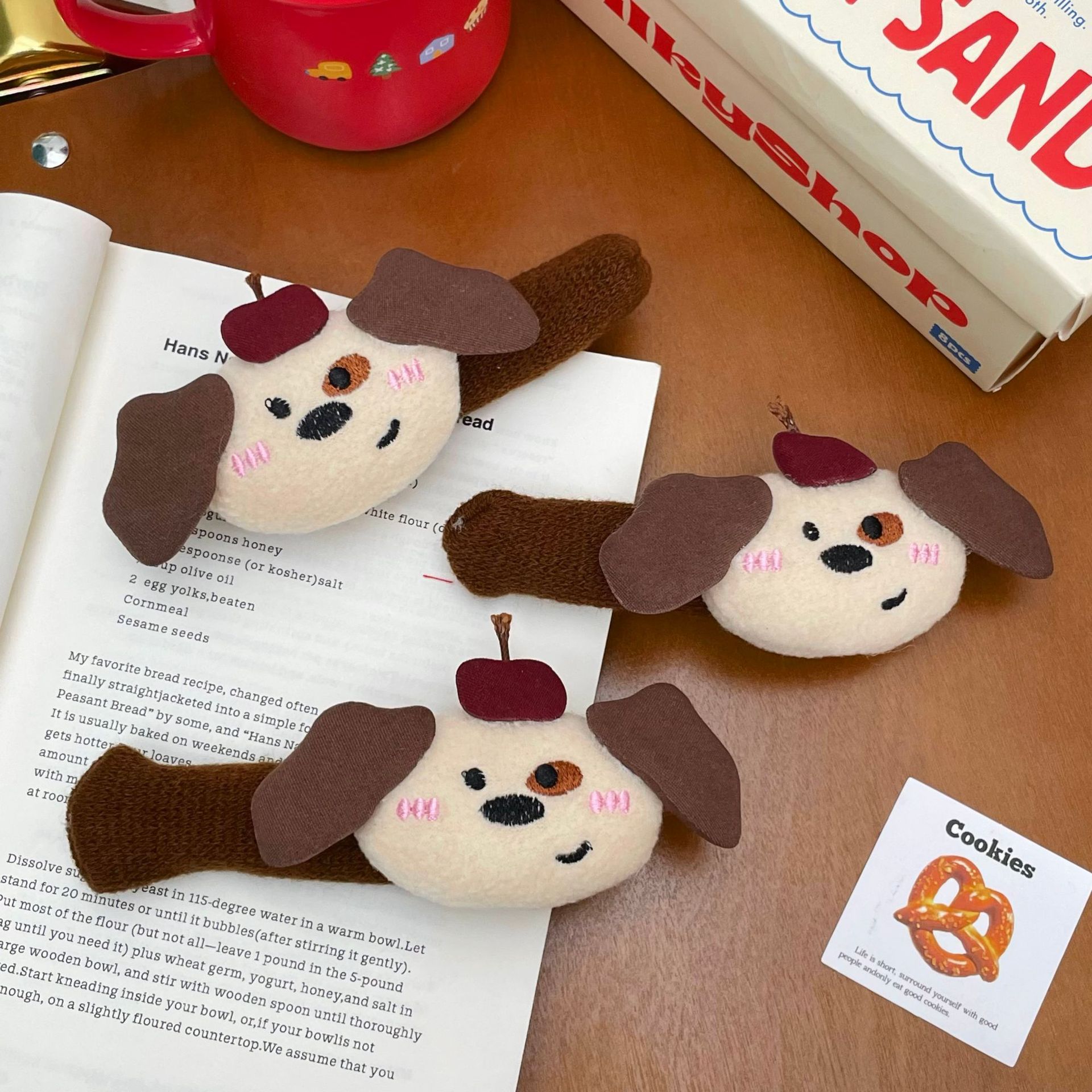 Red hat cartoon cat door handle gloves, anti-static, anti-bump, anti-collision door handle protective gloves for children Specification drawing