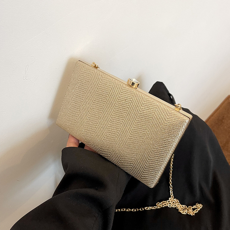 2025 New style elegant evening bag, single-shoulder hand-held lady's bag, shiny clip small bag, socialite style makeup box bag Specification drawing
