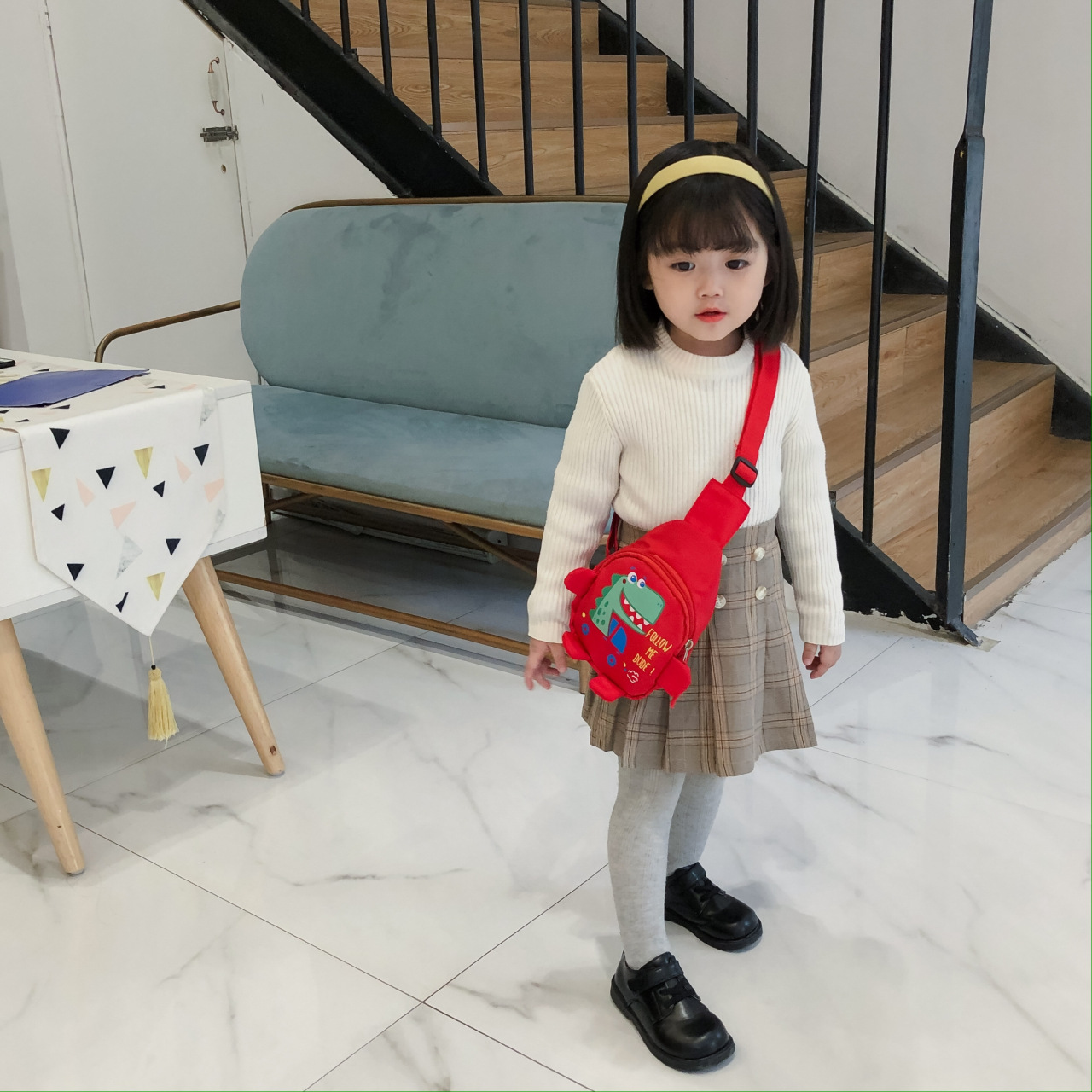 2024 Summer New Korean-style children's bag, single-shoulder bag, cute dinosaur small chest bag, gift trendy boys' and girls' crossbody bag Application Scenario