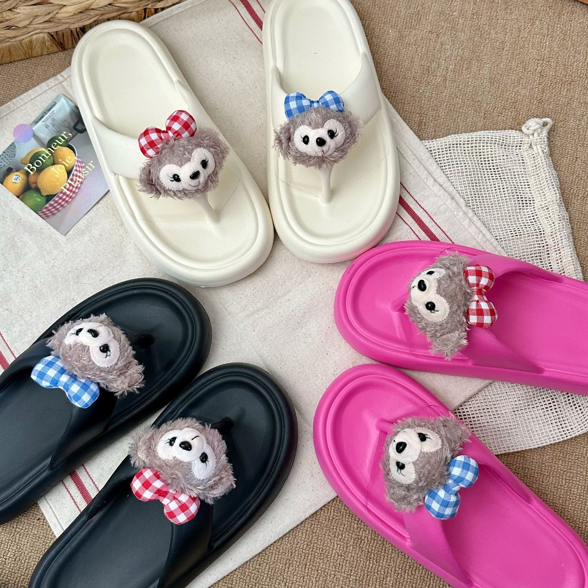 Cute Sherry rose slippers, dirt-resistant giant soft-soled flip-flops, summer women's style, can be worn outside, vacation beach casual slippers full figure