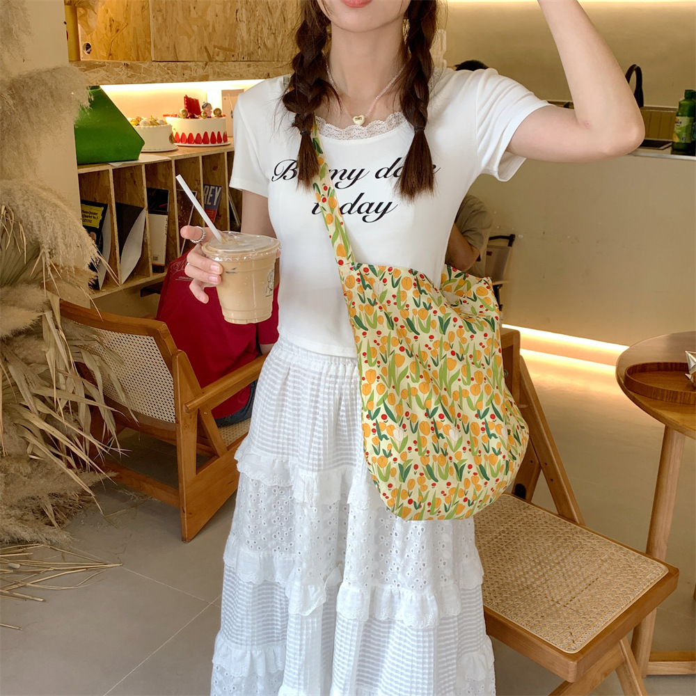 13165 Summer Cute tulip large-capacity commuting single-shoulder bag, female college student canvas bag, crossbody armpit bag Specification drawing
