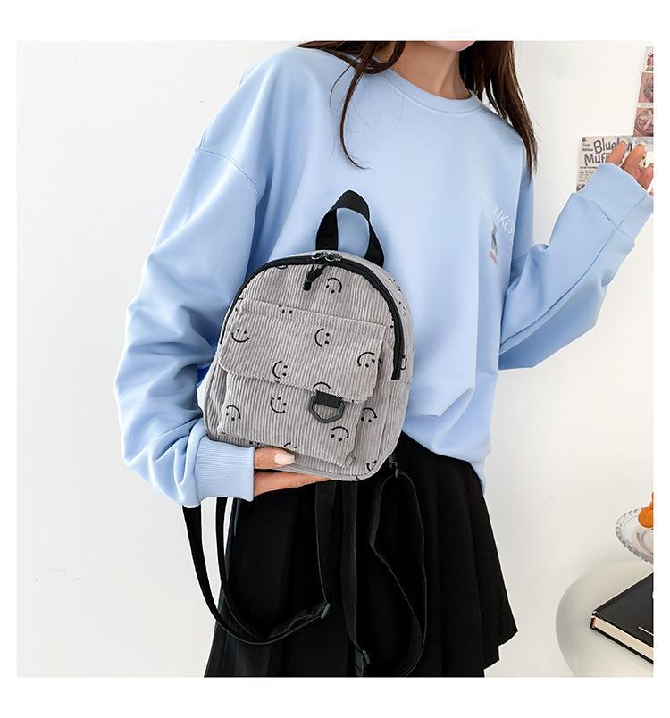 British-style versatile and cute single-shoulder mini crossbody bag 2023 new artistic and casual small bag backpack batch undefined