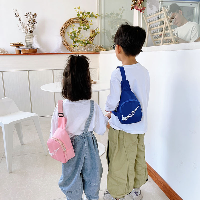 New children's bags, fashionable and casual crossbody bags for boys and girls, cute and trendy kids, and single-shoulder coin purses for little boys Specification drawing