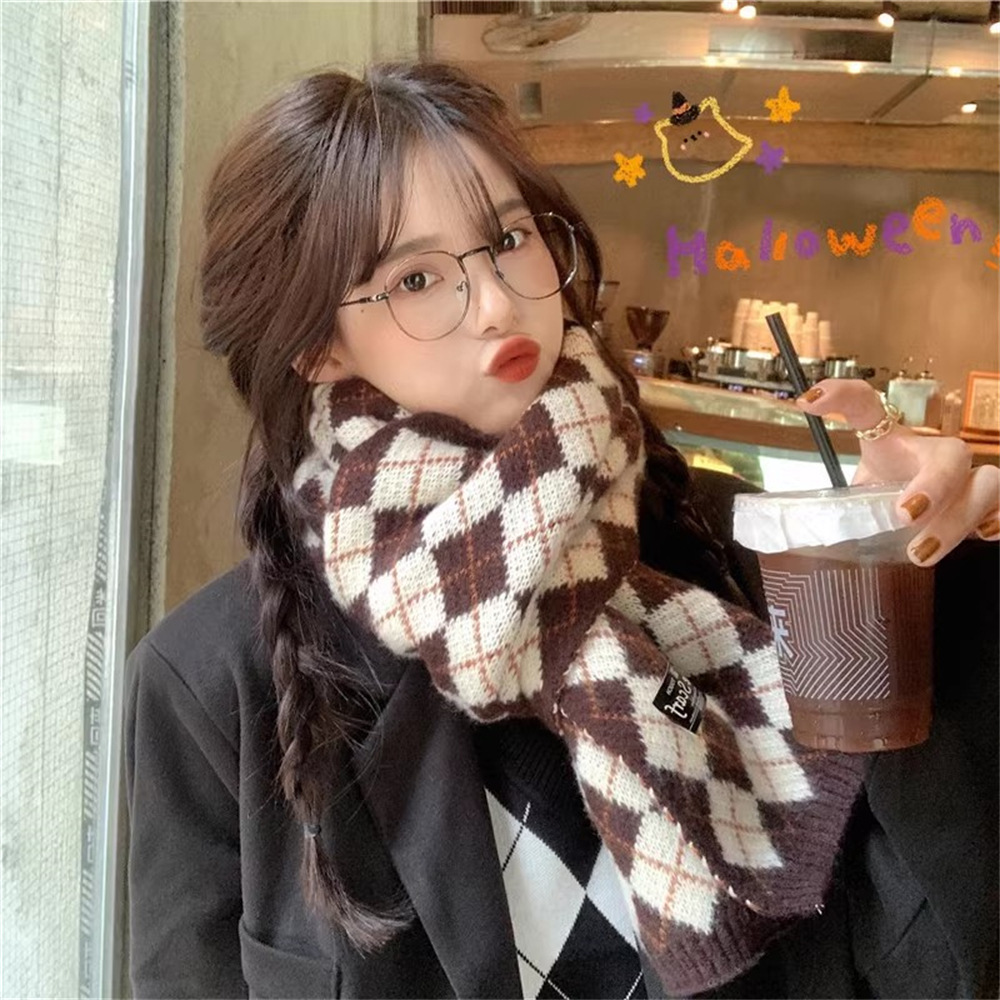 110283 Soft and glutinous knitted diamond-shaped woolen scarf for women, warm in autumn and winter, Korean student shawl, imitation cashmere scarf Specification drawing