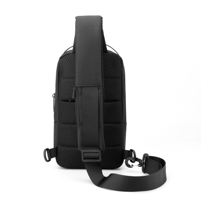 wepower's new functional men's chest bag, outdoor waterproof crossbody bag, men's multi-functional business chest bag and backpack Application Scenario
