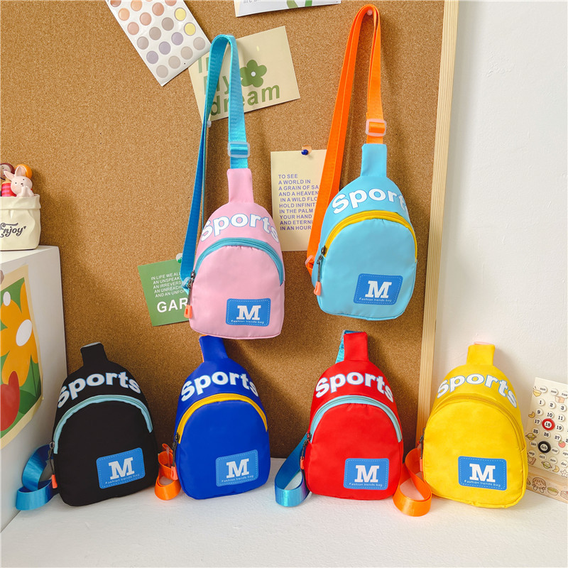 Children's bags, boys' and girls' crossbody cool dinosaur chest bags, Korean-style small cross bags, cute baby backpacks for outdoor outings full figure