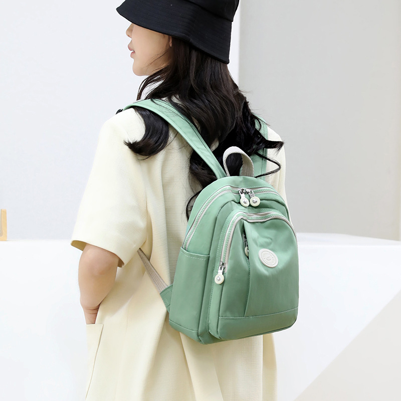 Colorful Fox's new summer backpacks are fashionable and trendy, with contrasting colors. They are large-capacity water-resistant bags for women Specification drawing